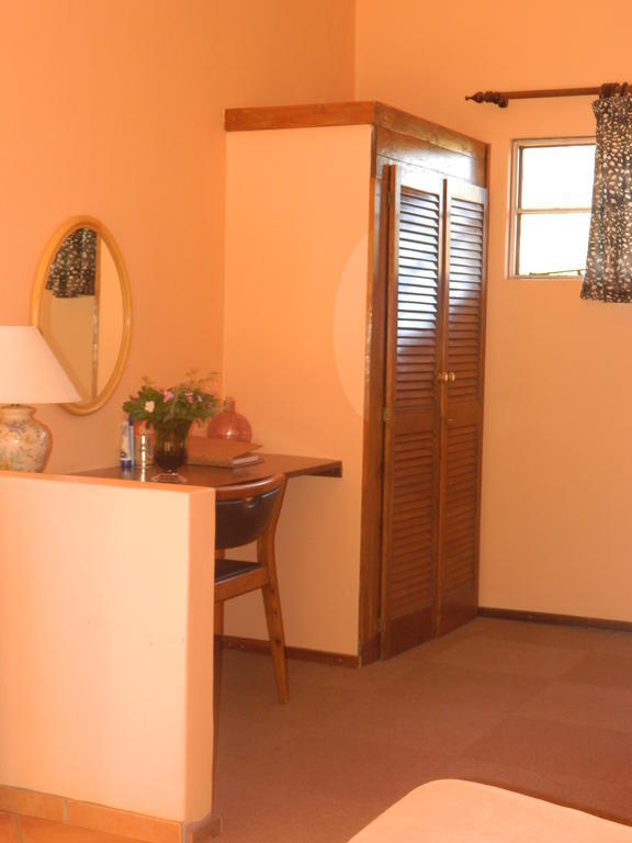 Corona Guest Farm Szoba fotó